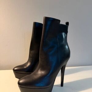 Guess Black Leather Heeled Boots